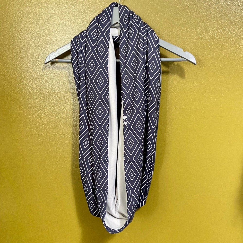 Under Armour Reversible Infinity Scarf